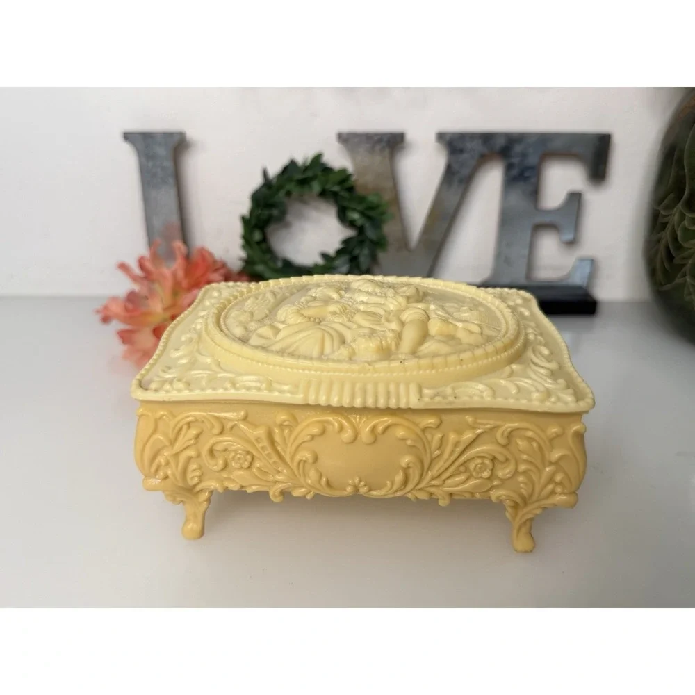 Vintage Celluloid Plastic Jewelry Trinket Box Beige Victorian Style MCM 4.5